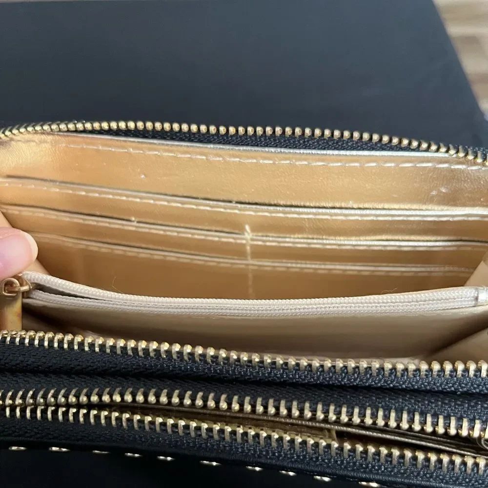 Wallet - Picture 3 of 6